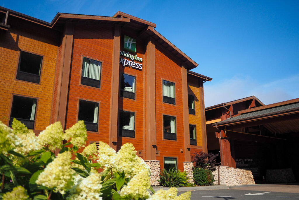 the holiday express inn building in klamath